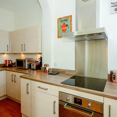 Flat 1 Blue Bridge Court York